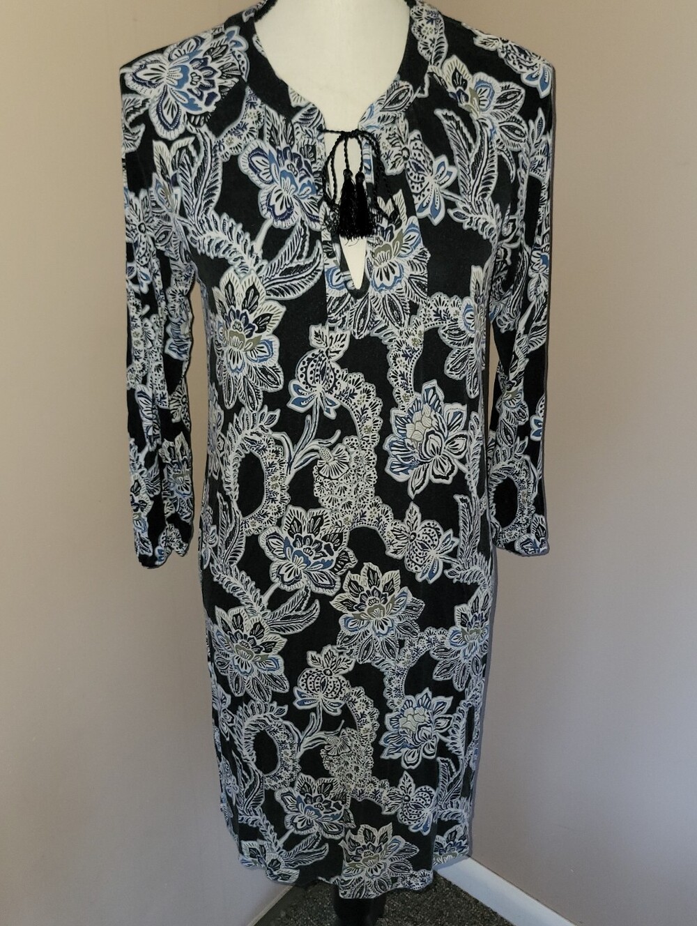 🔥🛑5/$20 Banana Republic Black Floral Tie-Neck Midi Dress
